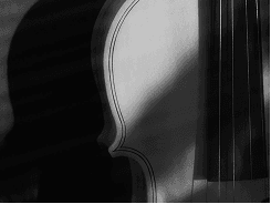 تميّز الكمان